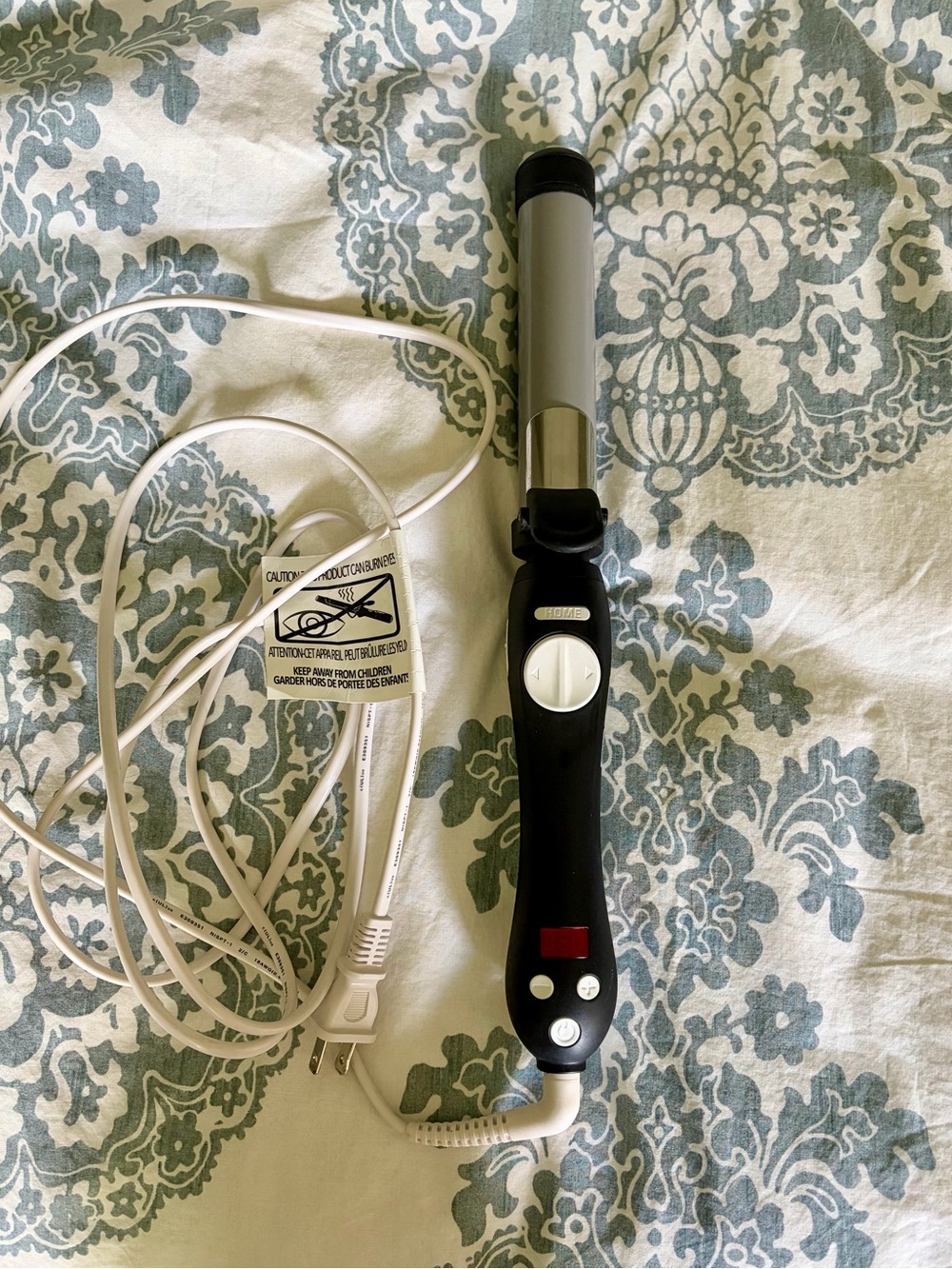 The Beachwaver Co. S1.25 Curling Iron
